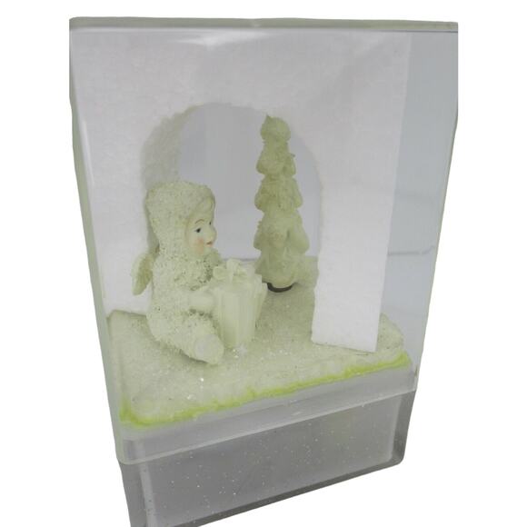 Snowbabies Dept 56 ‘CAN I OPEN IT NOW?’ Melody: Happy Birthday Figurine NIB - Picture 2 of 5